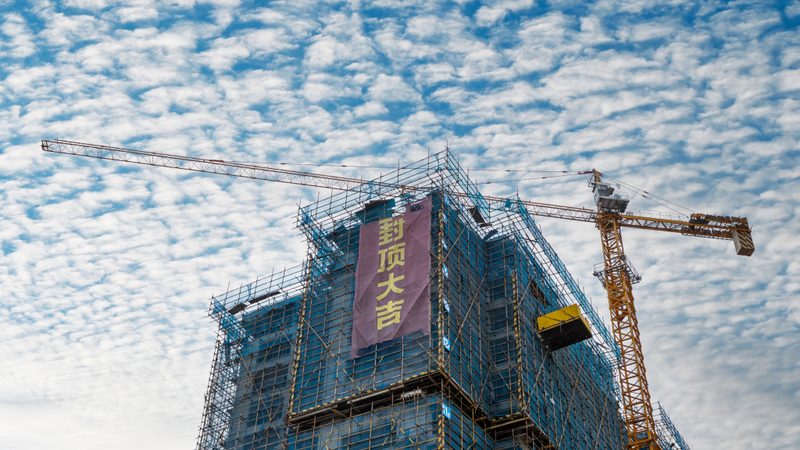 建筑工程施工与装饰工程：本质区别与关键要点