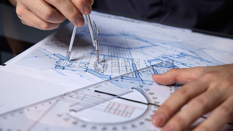 建筑施工总承包项目经理岗位职责全解析**